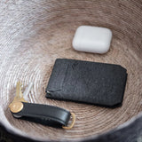 Peak Design Mobile Wallet Stand (SKU: M-WA-AB-CH)